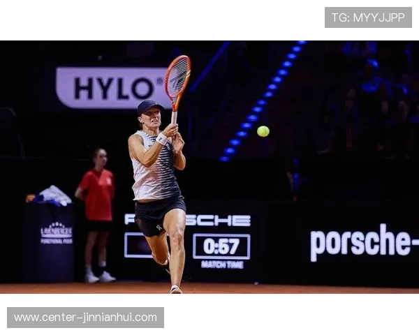 网球新星崛起！年轻选手在国际赛场上挑战大满贯冠军地位